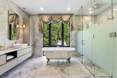 Photo 25 at 10 Hillavon Drive, Rosethorn, Toronto