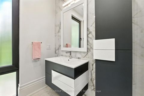 Photo 32 at 10 Hillavon Drive, Rosethorn, Toronto