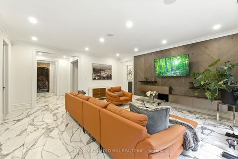 Photo 42 at 10 Hillavon Drive, Rosethorn, Toronto