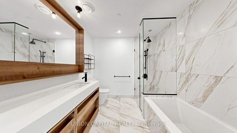 Photo 15 at 714 - 505 Richmond Street W, Waterfront Communities C1, Toronto