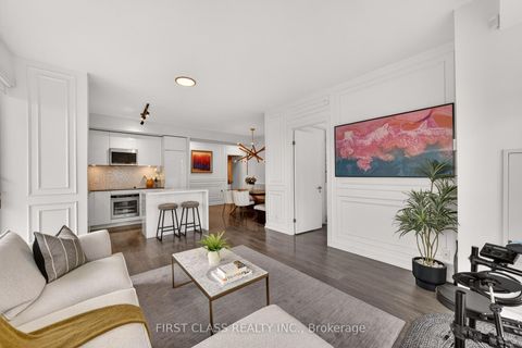 Photo 12 at 707 - 609 Avenue Road, St. Clair, Toronto