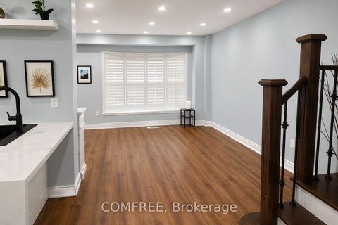 Photo 7 at 15D View Green Crescent, Clairville, Toronto