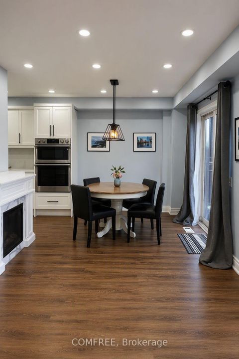 Photo 14 at 15D View Green Crescent, Clairville, Toronto