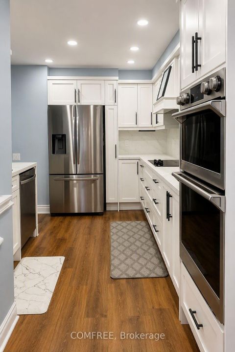 Photo 17 at 15D View Green Crescent, Clairville, Toronto