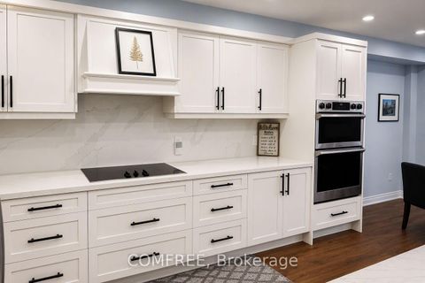 Photo 19 at 15D View Green Crescent, Clairville, Toronto