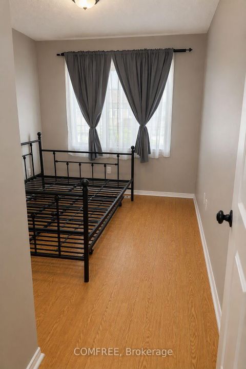Photo 32 at 15D View Green Crescent, Clairville, Toronto