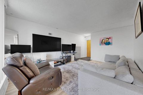 Photo 7 at 428 - 4645 Jane Street, Black Creek, Toronto