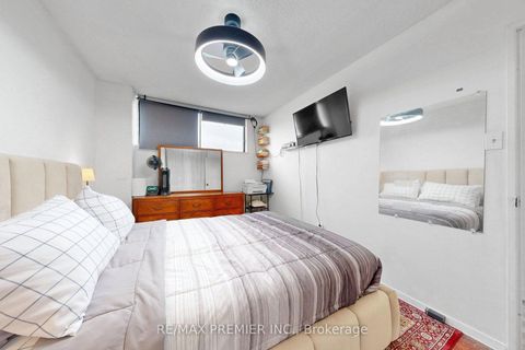 Photo 18 at 428 - 4645 Jane Street, Black Creek, Toronto