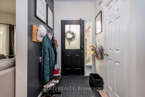 Photo 2 at 16 Esther Drive, Painswick South, Barrie