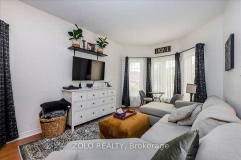 Photo 4 at 16 Esther Drive, Painswick South, Barrie