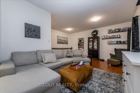 Photo 6 at 16 Esther Drive, Painswick South, Barrie