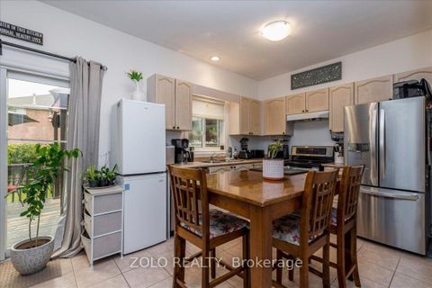 Photo 7 at 16 Esther Drive, Painswick South, Barrie