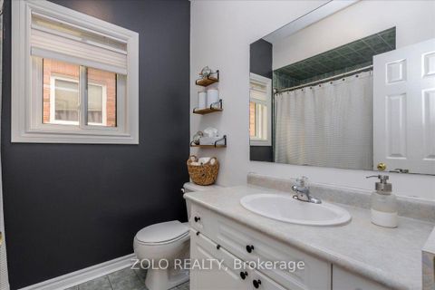 Photo 10 at 16 Esther Drive, Painswick South, Barrie