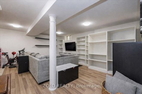 Photo 13 at 16 Esther Drive, Painswick South, Barrie