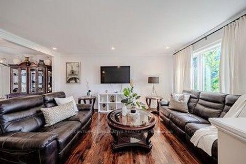 Photo 2 at 60 Dorking Crescent, CFB, Toronto