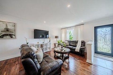 Photo 3 at 60 Dorking Crescent, CFB, Toronto
