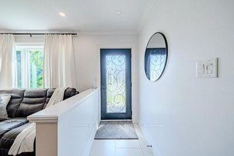 Photo 5 at 60 Dorking Crescent, CFB, Toronto