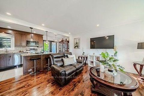 Photo 7 at 60 Dorking Crescent, CFB, Toronto