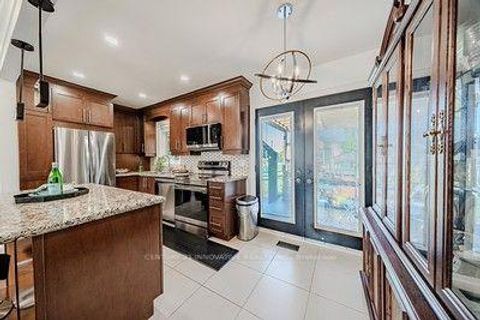 Photo 10 at 60 Dorking Crescent, CFB, Toronto