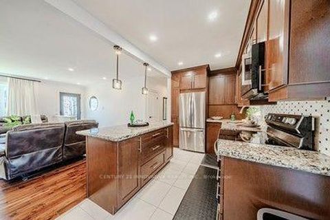 Photo 12 at 60 Dorking Crescent, CFB, Toronto