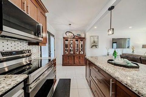 Photo 14 at 60 Dorking Crescent, CFB, Toronto