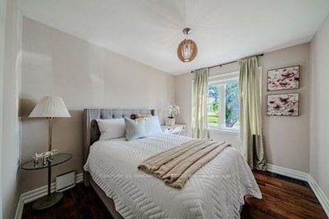 Photo 15 at 60 Dorking Crescent, CFB, Toronto