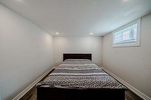 Photo 35 at 60 Dorking Crescent, CFB, Toronto