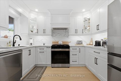 Photo 5 at 348 Vellore Avenue, Vellore Village, Vaughan