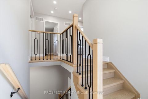 Photo 8 at 348 Vellore Avenue, Vellore Village, Vaughan