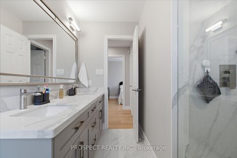Photo 9 at 348 Vellore Avenue, Vellore Village, Vaughan