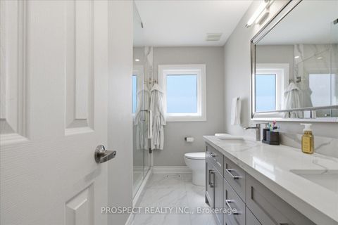 Photo 10 at 348 Vellore Avenue, Vellore Village, Vaughan