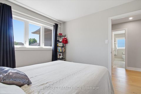 Photo 12 at 348 Vellore Avenue, Vellore Village, Vaughan