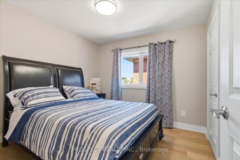Photo 13 at 348 Vellore Avenue, Vellore Village, Vaughan