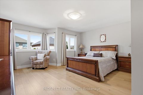 Photo 15 at 348 Vellore Avenue, Vellore Village, Vaughan
