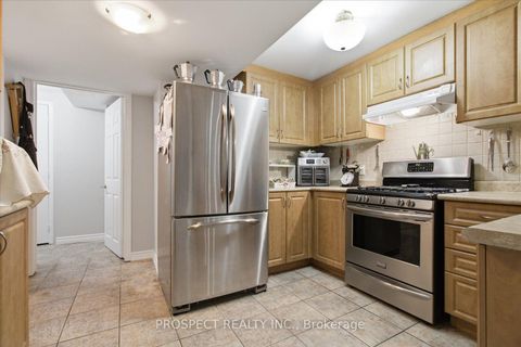 Photo 20 at 348 Vellore Avenue, Vellore Village, Vaughan