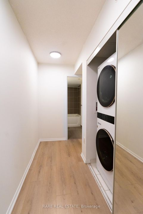 Photo 5 at 1007 - 830 Lawrence Avenue W, Glen Park, Toronto