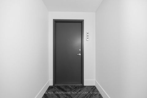 Photo 4 at 904 - 11 Superior Avenue, Mimico, Toronto