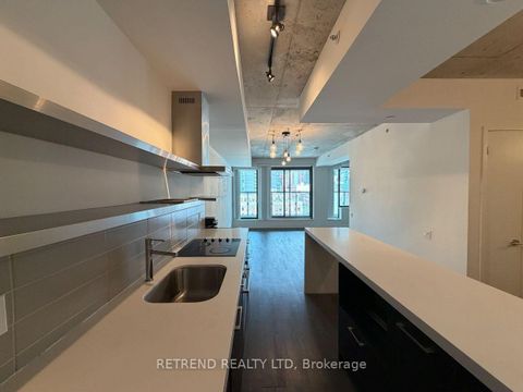 Photo 6 at 610 - 560 King Street W, Waterfront Communities C1, Toronto