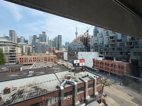 Photo 14 at 610 - 560 King Street W, Waterfront Communities C1, Toronto