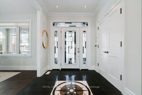 Photo 2 at 15 Sulkara Court, Victoria Village, Toronto