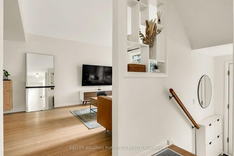 Photo 3 at 88 Sabrina Dr Drive, Richview, Toronto