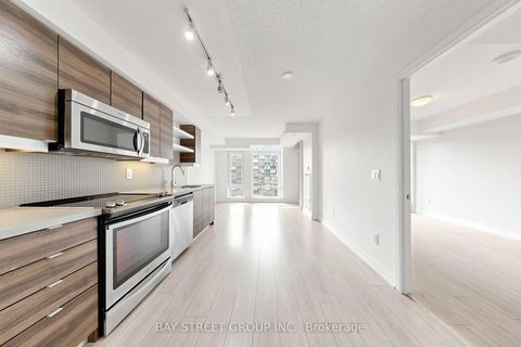 Photo 5 at 1118 - 525 Adelaide Street W, Waterfront Communities C1, Toronto