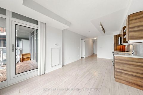 Photo 9 at 1118 - 525 Adelaide Street W, Waterfront Communities C1, Toronto