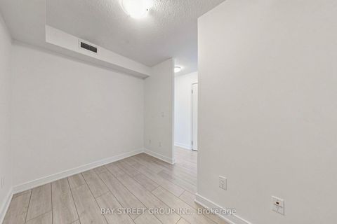 Photo 22 at 1118 - 525 Adelaide Street W, Waterfront Communities C1, Toronto