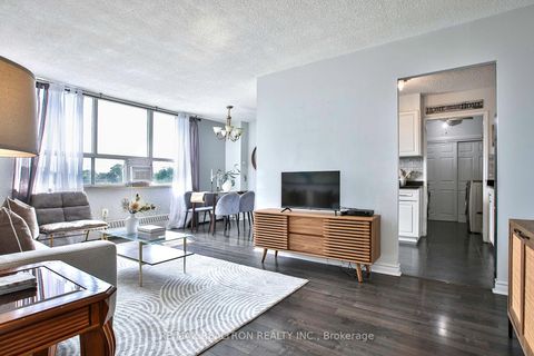 Photo 1 at 711 - 5 Parkway Forest Drive, Henry Farm, Toronto
