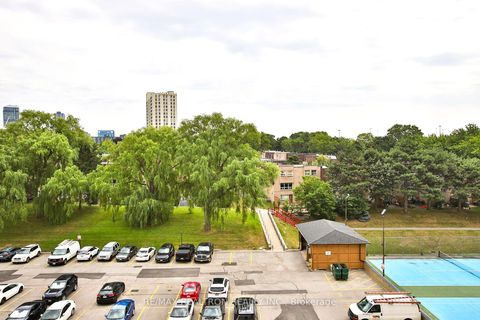 Photo 15 at 711 - 5 Parkway Forest Drive, Henry Farm, Toronto