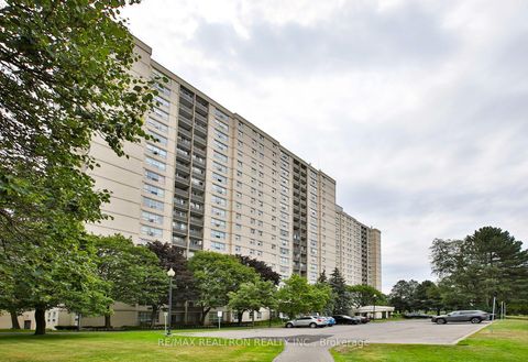Photo 18 at 711 - 5 Parkway Forest Drive, Henry Farm, Toronto