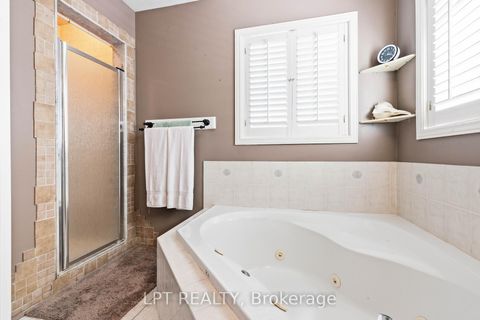 Photo 26 at 8 Burnaby Drive, Keswick North, Georgina