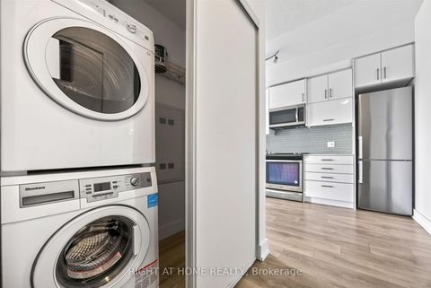 Photo 4 at 712 - 128 Fairview Mall Drive, Don Valley Village, Toronto