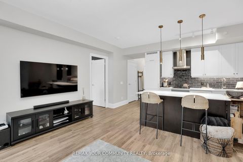 Photo 12 at 523 - 9085 Jane Street, Concord, Vaughan